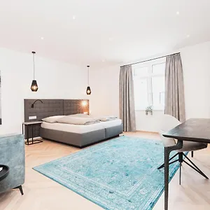 Apartment Center-apartment - Im Stadtzentrum In Perfekter Lage & Balkon Austria